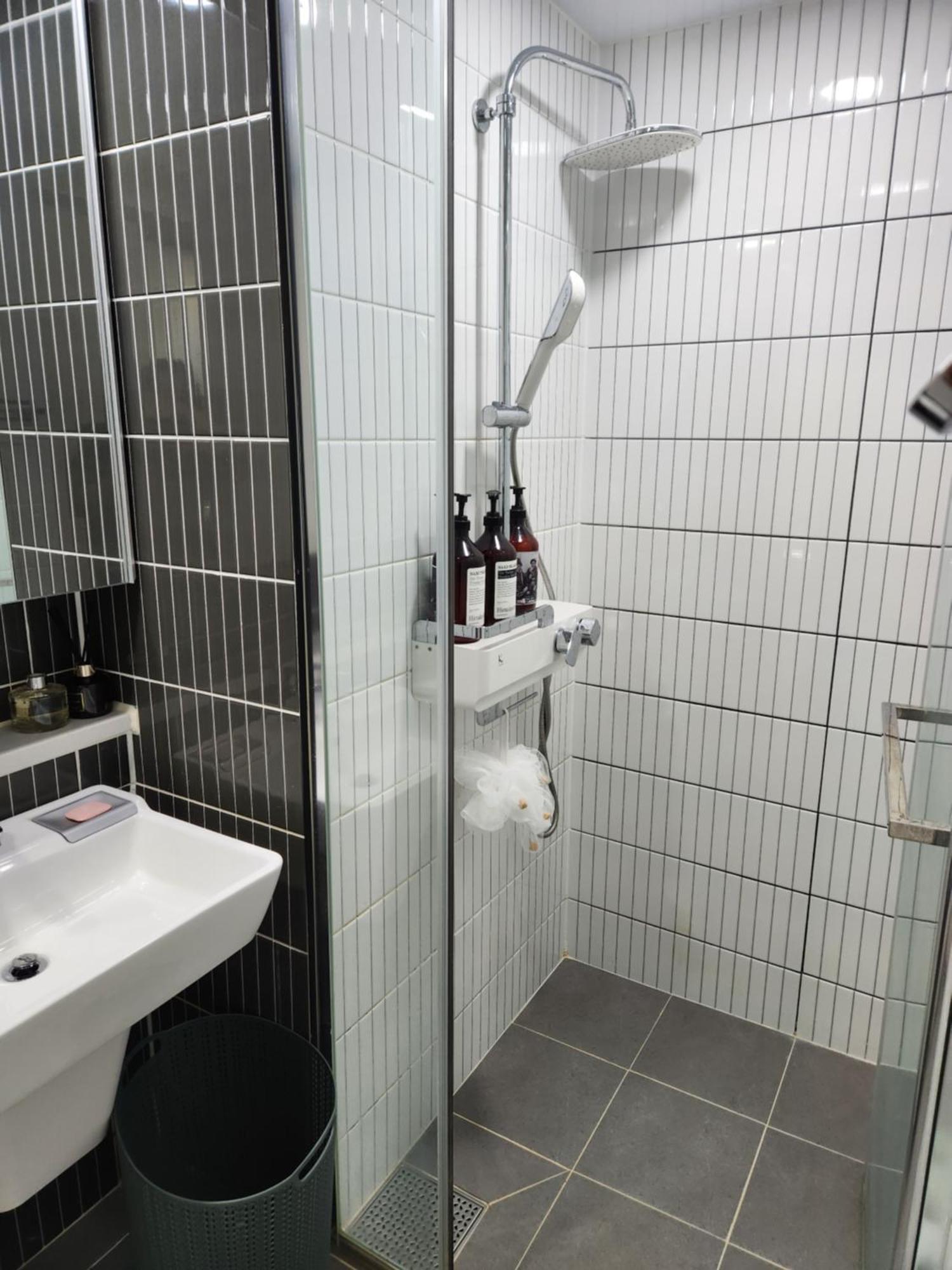 Daegu Star B&B Dsr Hotel Lily Guestroom Δωμάτιο φωτογραφία