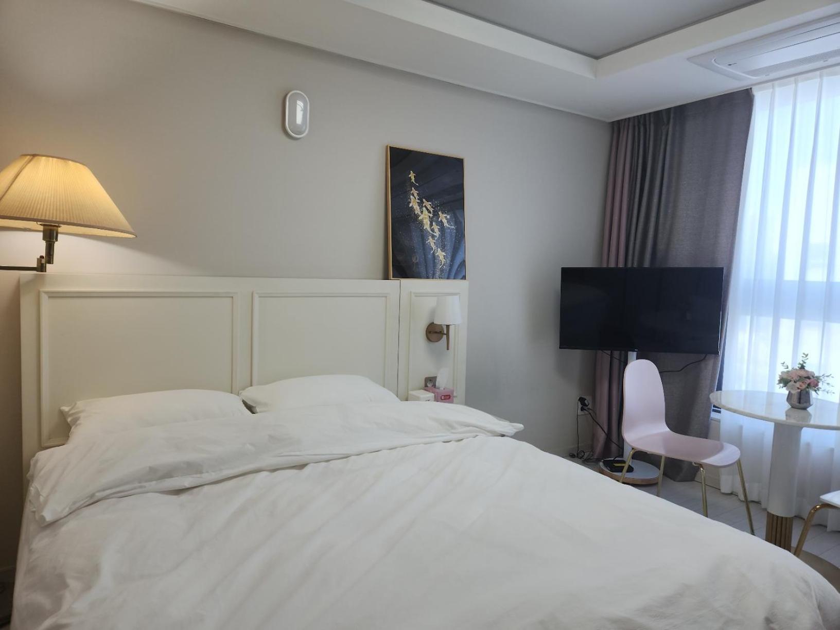 Daegu Star B&B Dsr Hotel Lily Guestroom Εξωτερικό φωτογραφία