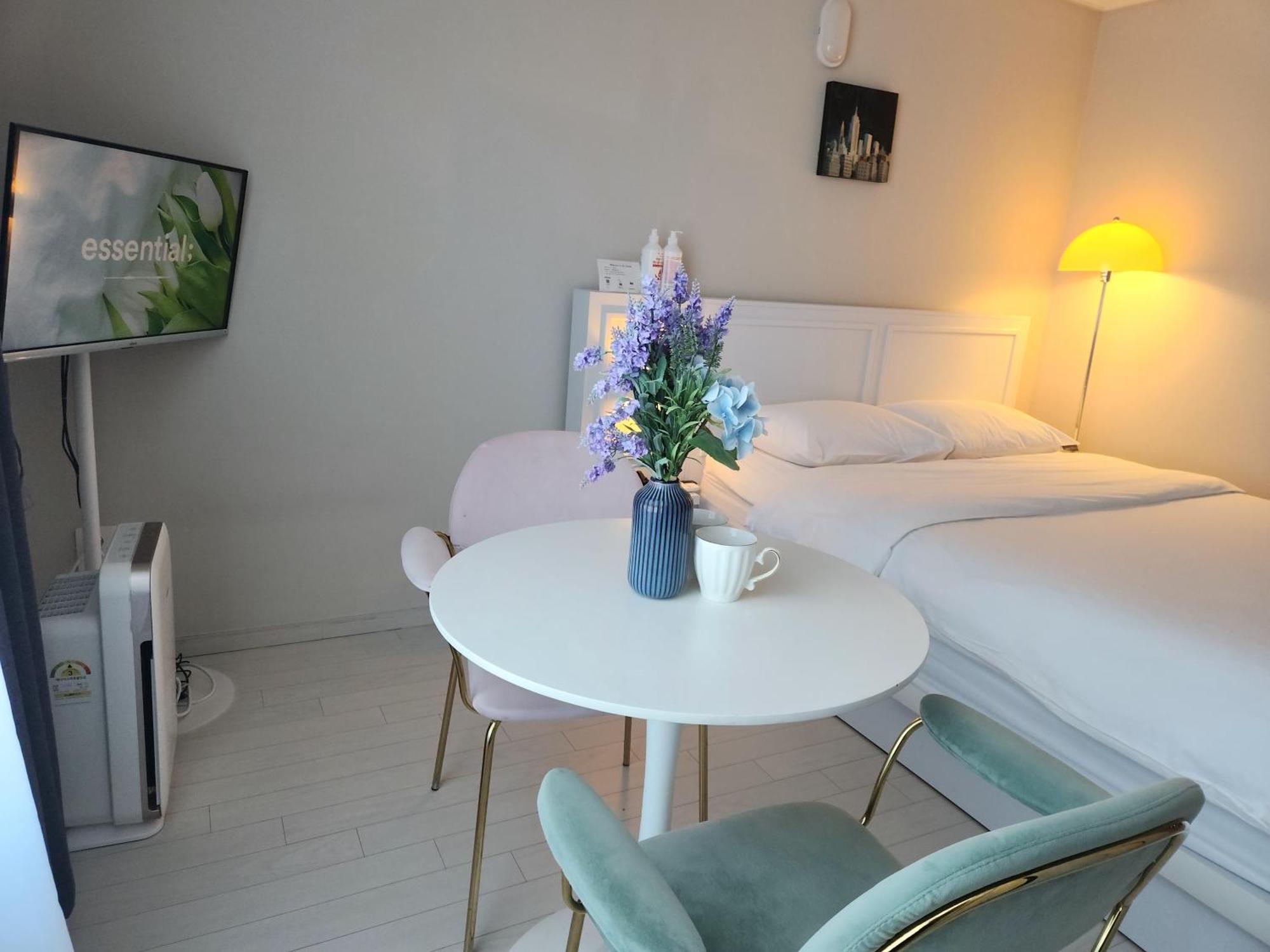 Daegu Star B&B Dsr Hotel Lily Guestroom Δωμάτιο φωτογραφία