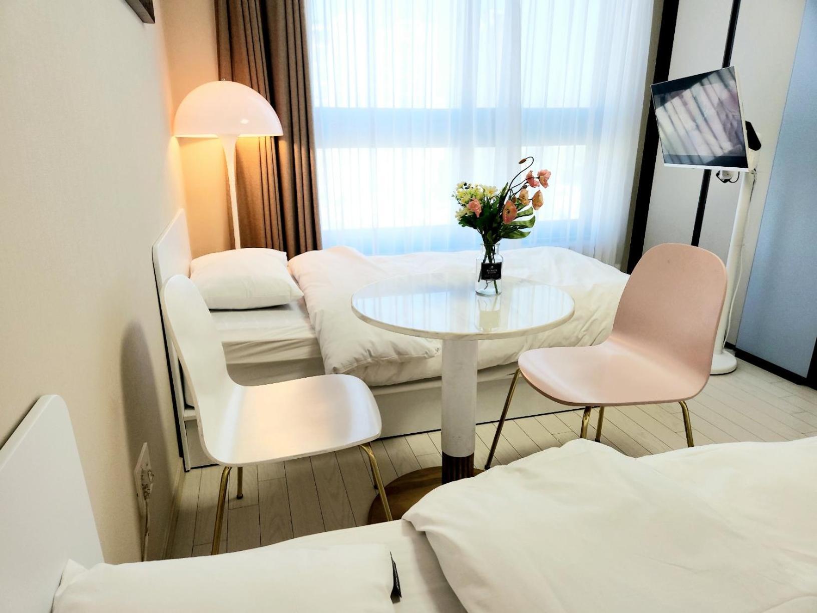 Daegu Star B&B Dsr Hotel Lily Guestroom Δωμάτιο φωτογραφία