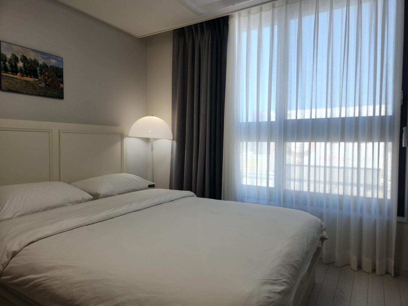 Daegu Star B&B Dsr Hotel Lily Guestroom Εξωτερικό φωτογραφία
